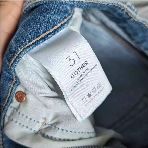 Mother The Tomcat Straight Leg High Rise crop Jean size 31 WORLD AT MY FEET - Picture 3 of 9